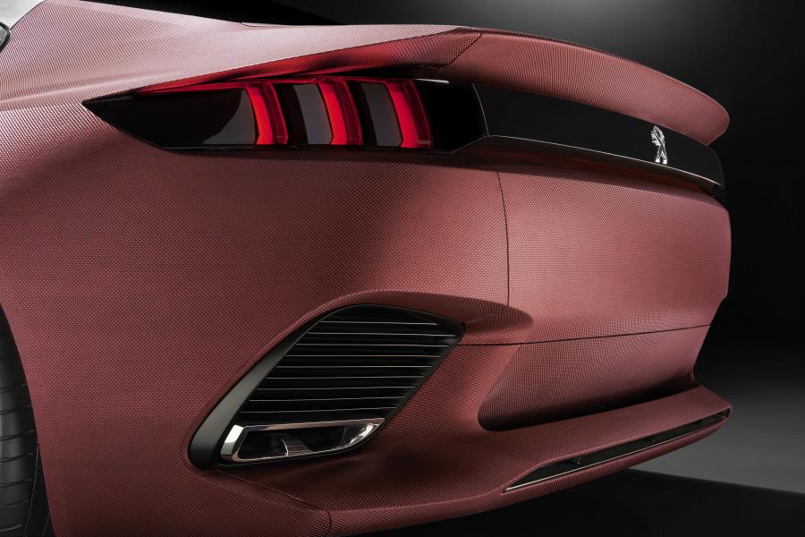  Peugeot Exalt Concept 2014 года  (фото 8 из 17)